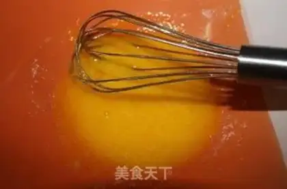 Make homemade salad dressing step 2