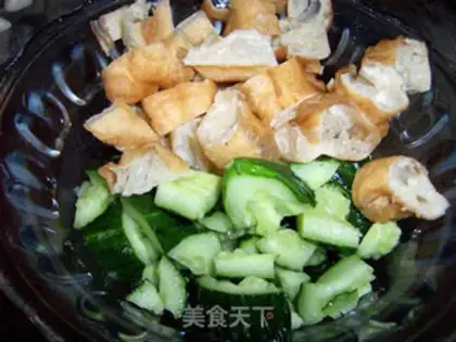 Make Fritters patting cucumbers step 4
