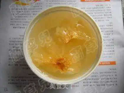 Make Red dates, mung bean and white fungus soup step 1