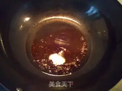Make braised pork and potatoes step 2