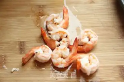 Make Colorful rolled pizza step 6