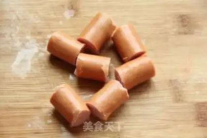 Make Colorful rolled pizza step 7