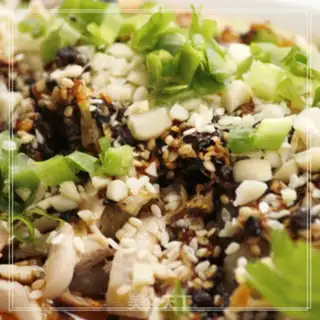 Make Hand-shredded chicken with saliva step 7
