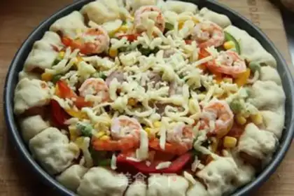 Make Colorful rolled pizza step 14