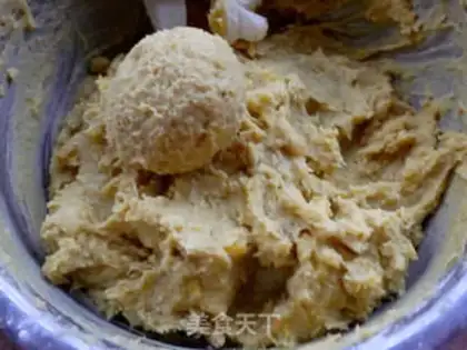 Make Pineapple walnut glutinous rice balls step 3