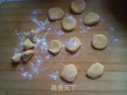 Make Pumpkin steamed dumplings step 5