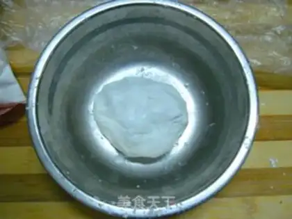 Make Pineapple walnut glutinous rice balls step 6