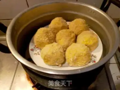 Make Assorted curry fried rice step 3