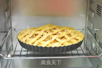 Make Walnut raisin pie step 21