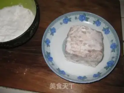 Make Home-made steamed pork with taro step 3