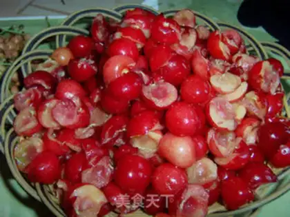 Make Cherry syrup water step 1