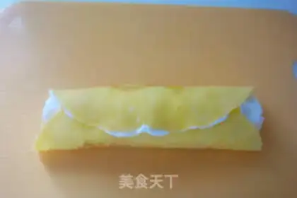 Make Cream banana roll step 6