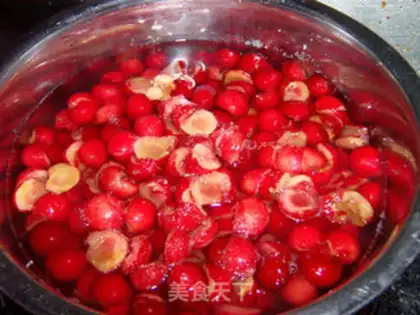 Make Cherry syrup water step 3