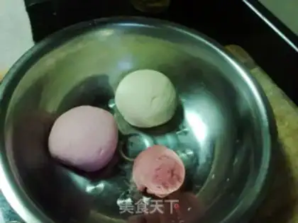 Make bow steamed buns step 4