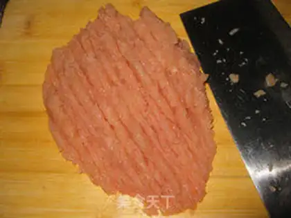 Make Two-color love meatballs step 2