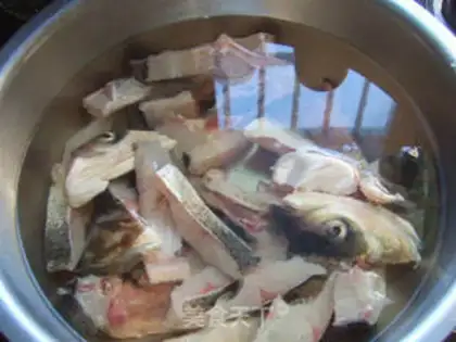 Make stir-fried fish pieces with green pepper step 0