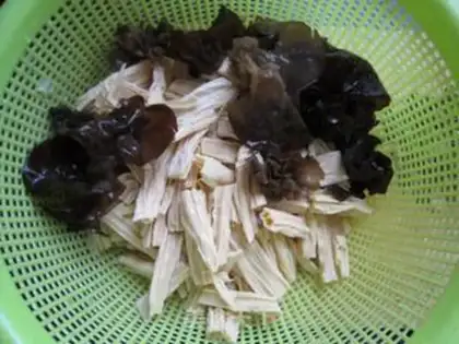 Make pork slices of tofu bamboo step 1