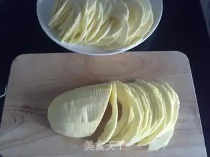 Make Apricot Melon Sliced Meat step 1