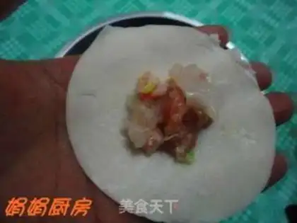Make Small steamed buns with fresh meat step 5