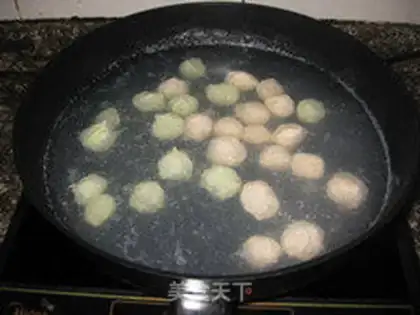 Make Two-color love meatballs step 11