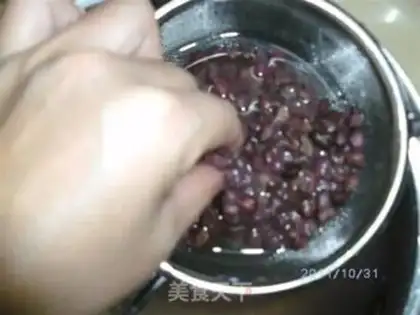 Make Wash red bean paste with water step 3