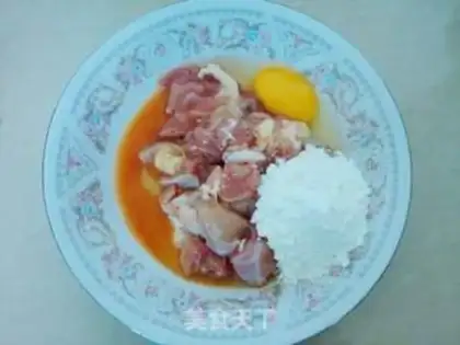 Make stir-fried chicken legs with kimchi step 1