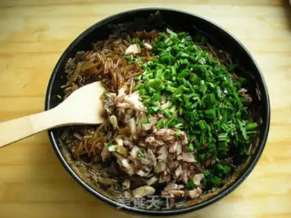 Make pan fried pork bun step 0
