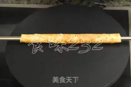 Make Delicious egg roll step 11