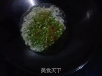 Make wolfberry and bitter gourd fried eggs step 3