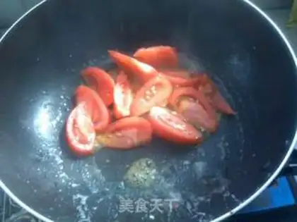 Make Scrambled eggs with melon skin and tomato step 3