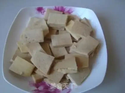 Make Spicy preserved egg tofu step 1