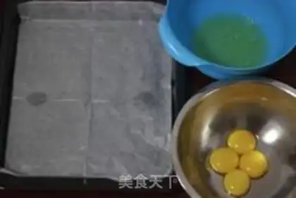 Make Honey Red Bean Qi Feng Cake Roll step 0