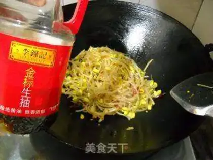 Make Hot and sour soybean sprouts step 6