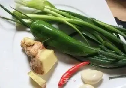 Make Sauted garlic with onion step 1