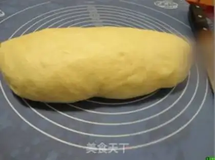 Make Money rolls bread step 3