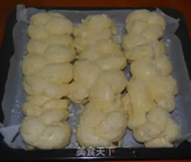 Make Fresh cream braid bun step 6