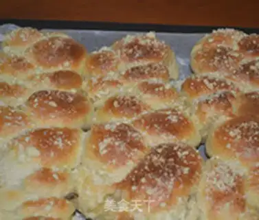Make Fresh cream braid bun step 7