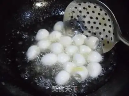 Make Quail eggs in tomato sauce step 5