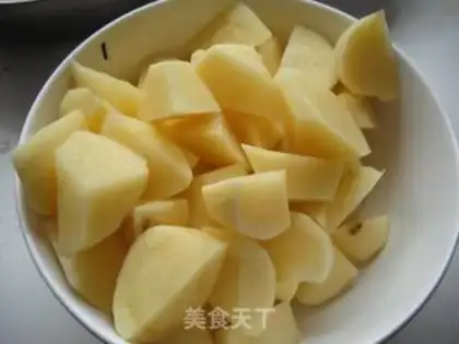 Make Sichuan-style potato braised pork step 0