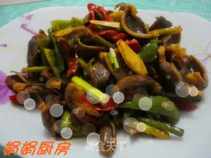 Make stir-fried chicken gizzards with garlic step 6