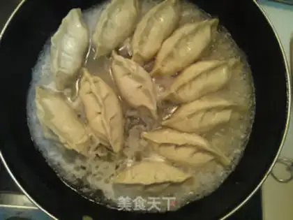 Make Fresh meat pot stickers step 12