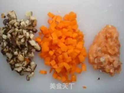 Make Salmon and egg fried rice step 1