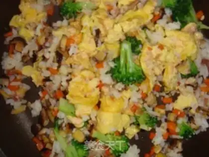 Make Salmon and egg fried rice step 6