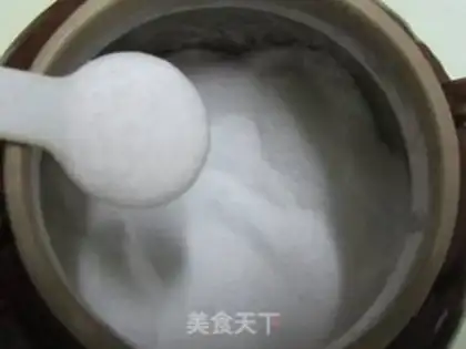 Make Jiaxing fresh meat rice dumplings step 8