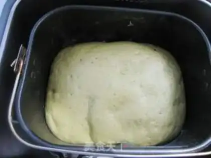 Make Oil-free matcha sesame steak bun step 2