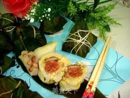 Make Xiangglutinous sausage and sea rice dumplings step 14