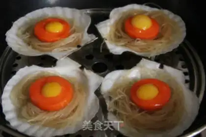 Make Steamed scallops with garlic and vermicelli step 2