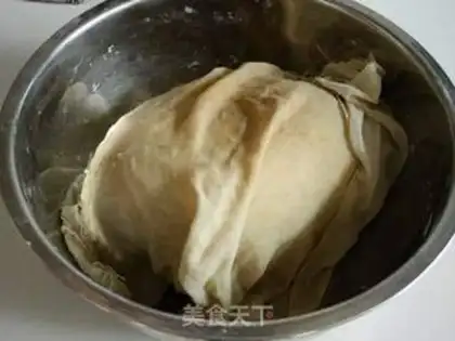 Make Chinese cabbage, pork and sea rice dumplings step 8