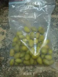 Make Stewed pork heart with green olive step 0