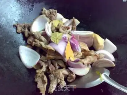 Make Stewed beef brisket with onions step 6